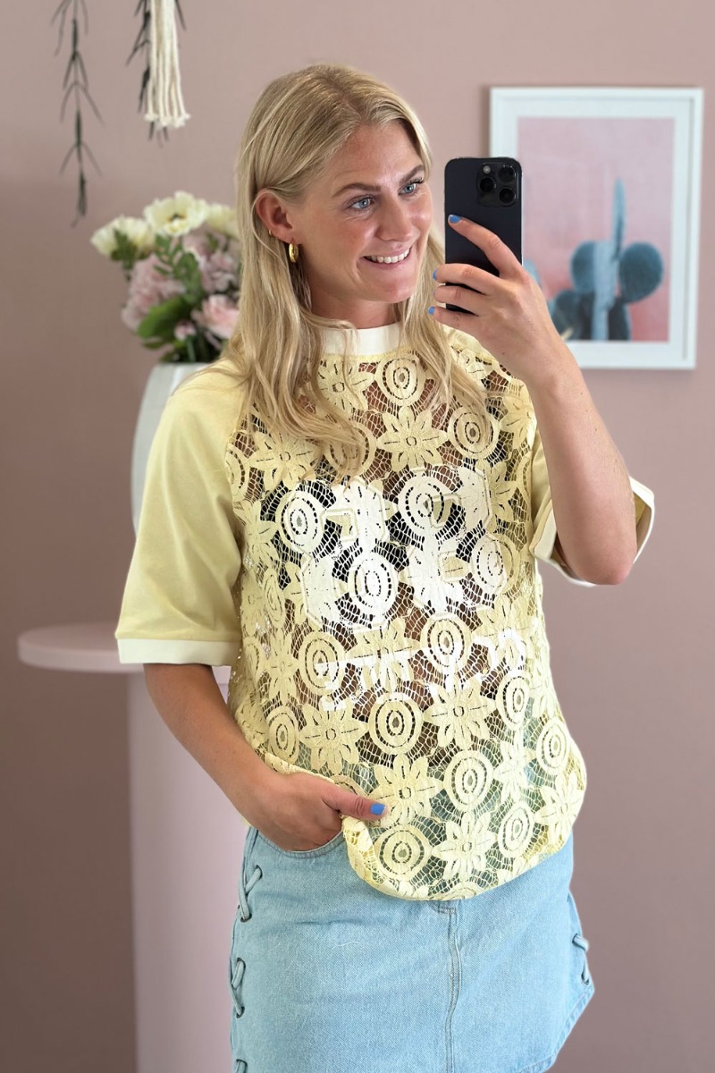 Continue -shirt Conni 88 Lace Light Yellow